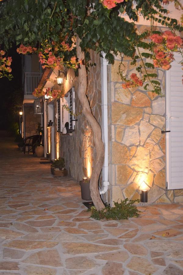 Villa Dionysios Keri Luaran gambar