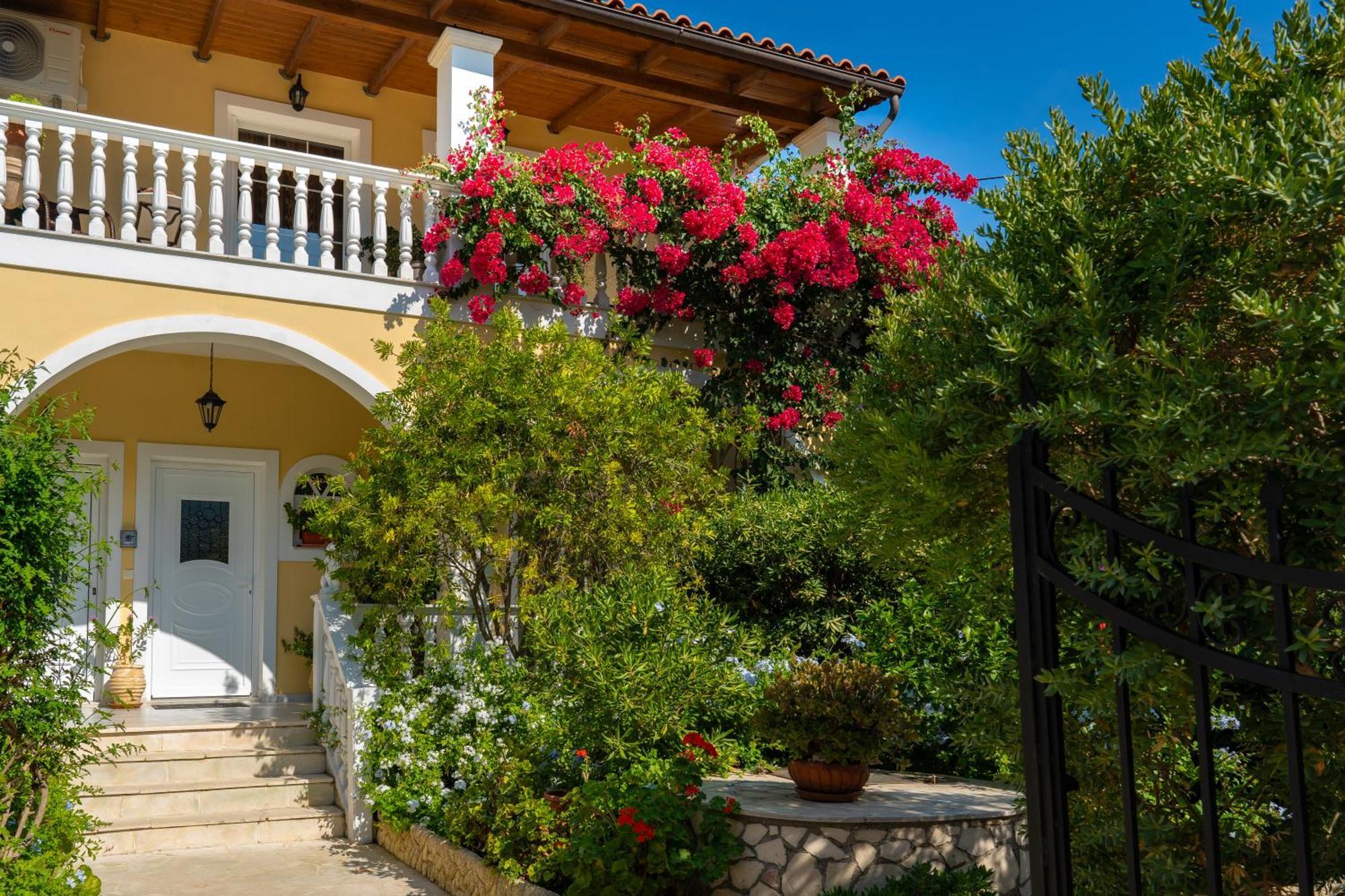Villa Dionysios Keri Luaran gambar
