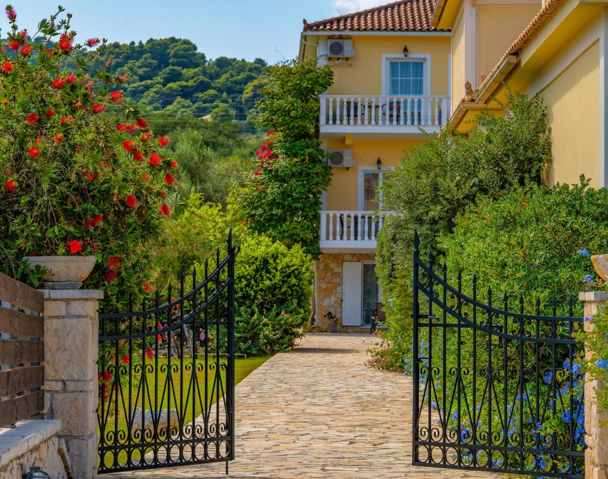 Villa Dionysios Keri Luaran gambar